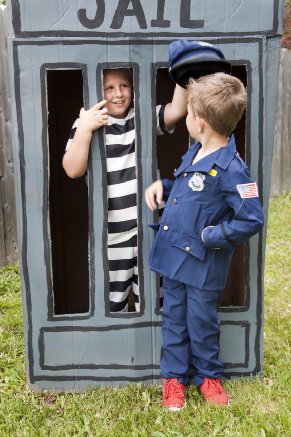 Guest Party How To Throw A Cops And Robbers Birthday Party For Boys The Party Teacher