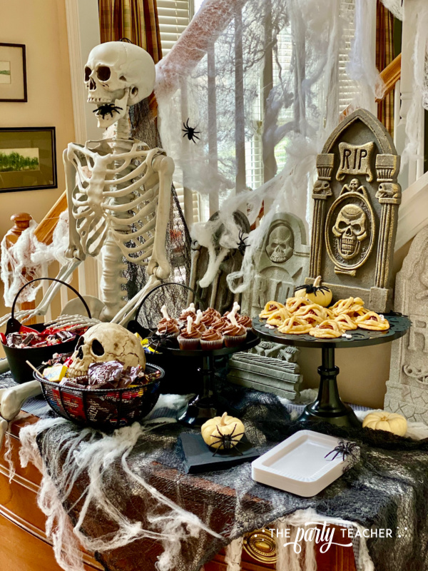 Halloween appetizer by The Party Teacher - front hall