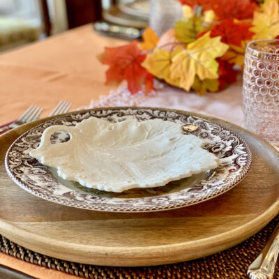 How to Style a Thanksgiving Table with Pumpkins, Leaves & candles