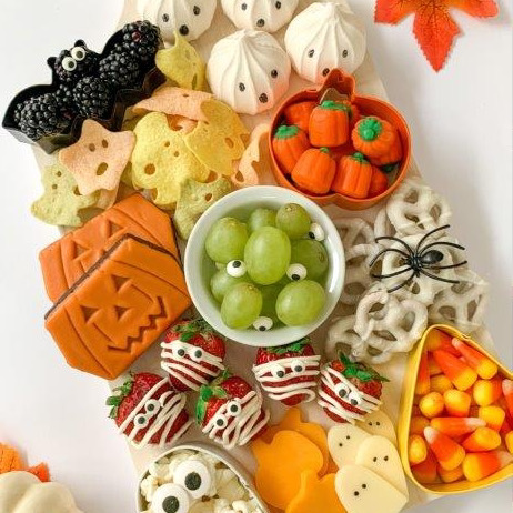 How to Make a Halloween Charcuterie Board by Party Pinching